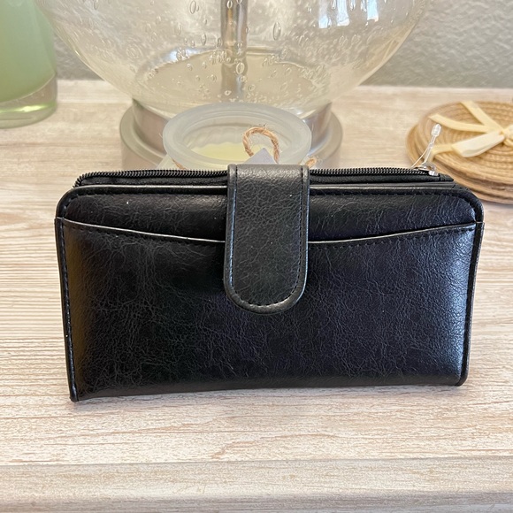 Passion of Essence Handbags - Black Faux Leather Ladies’ Wallet